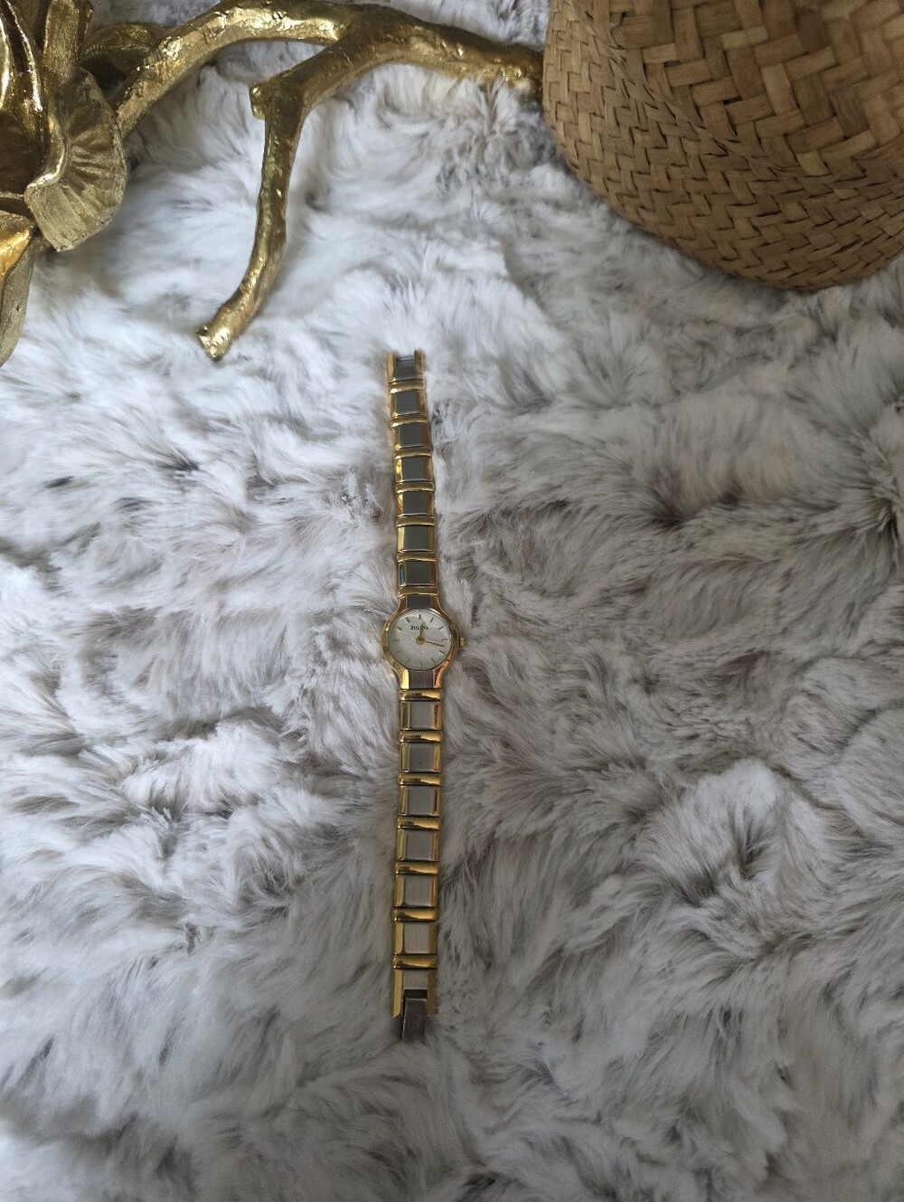 Vintage Bulova Women's Dress Watch - Elegant Bracelet Style